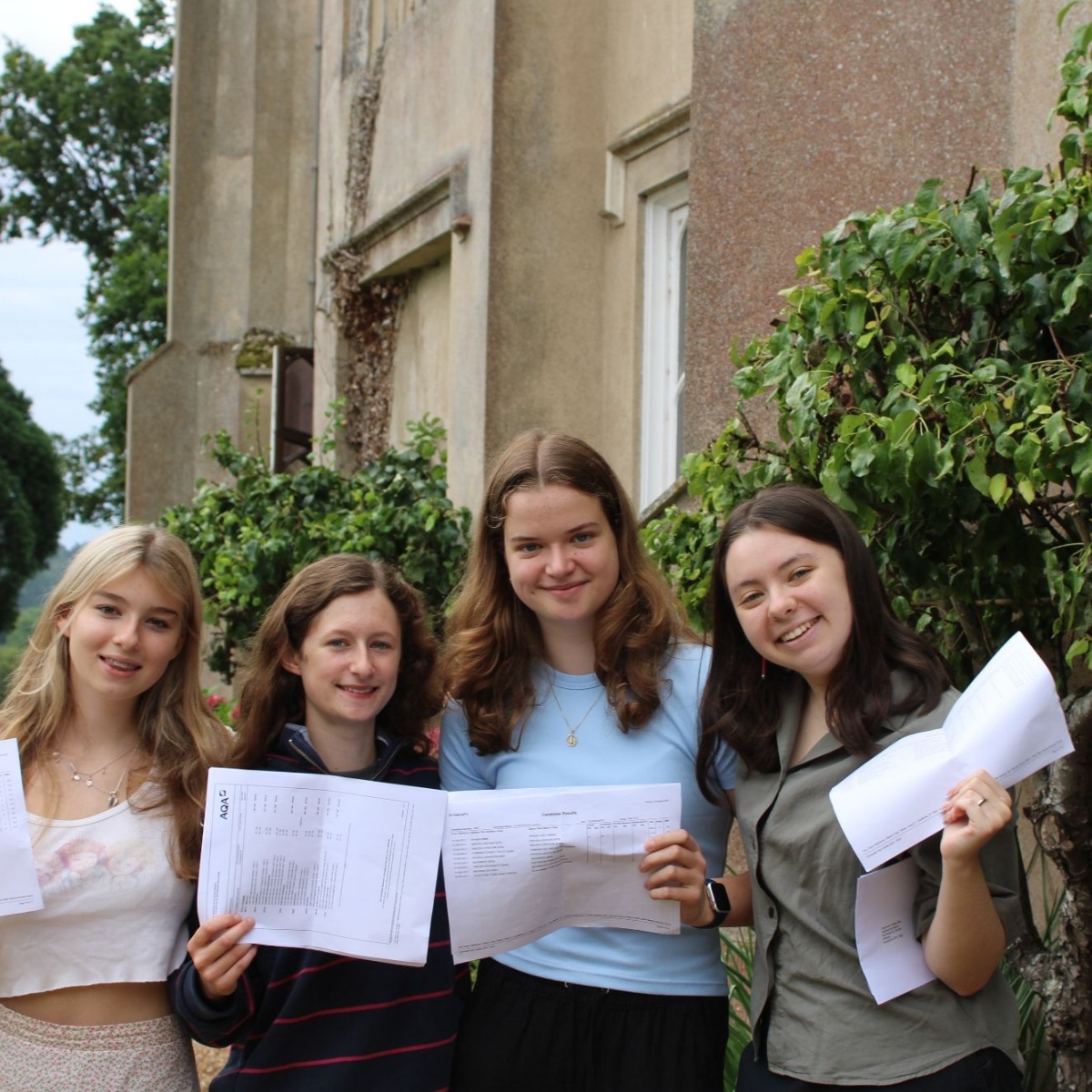 St Gabriel S GCSE Results 2023   IMG3863.JPG